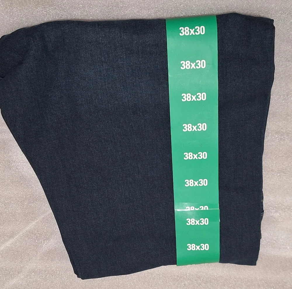 Izod Men's Straight Jeans - Picture 3 of 3